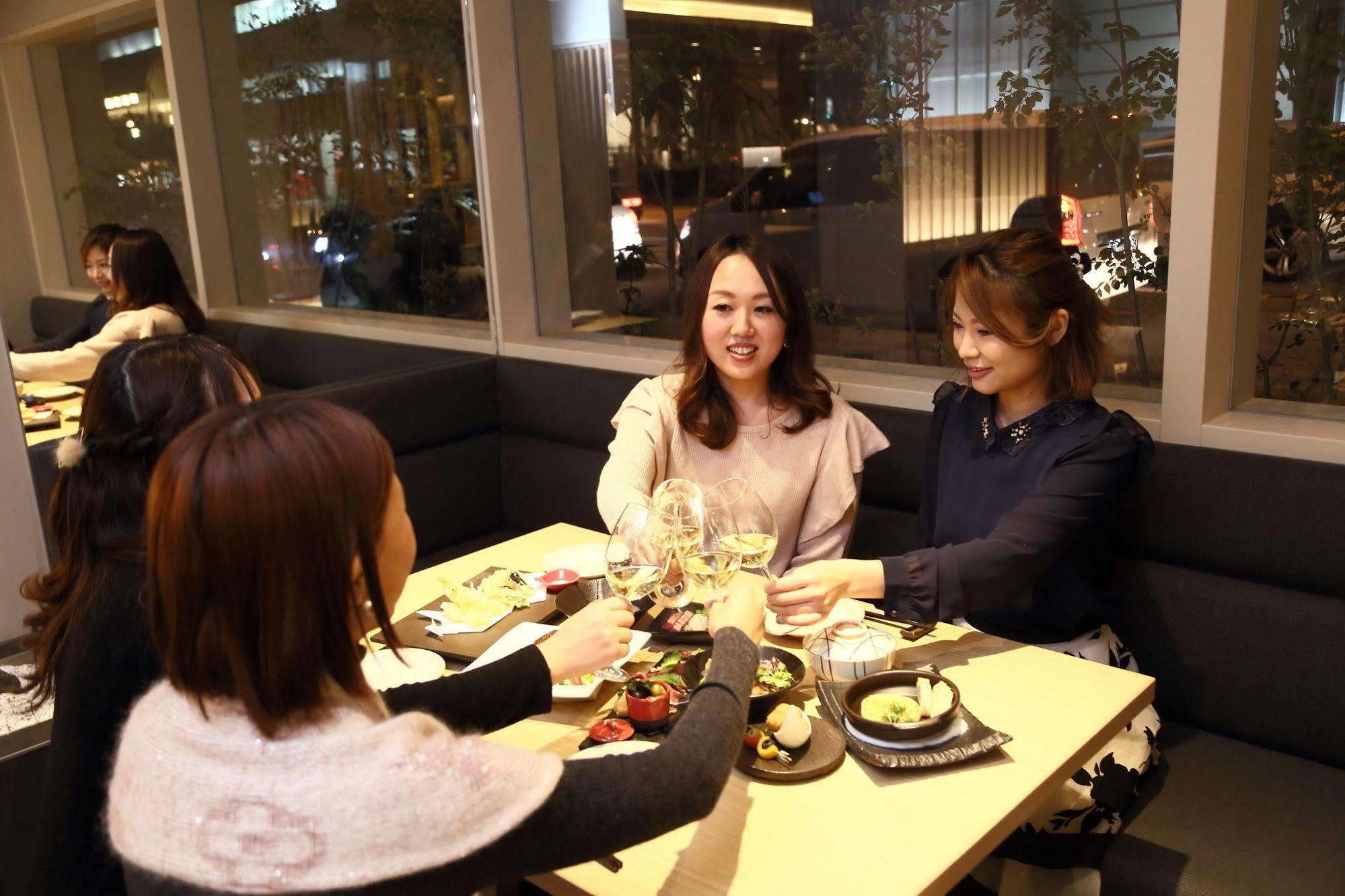 Hotel Binario Umeda Osaka Esterno foto